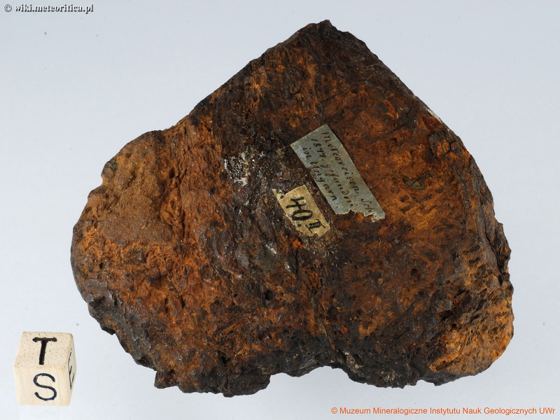 Plik:Magura (Muzeum Mineralogiczne UWr) 1.jpg