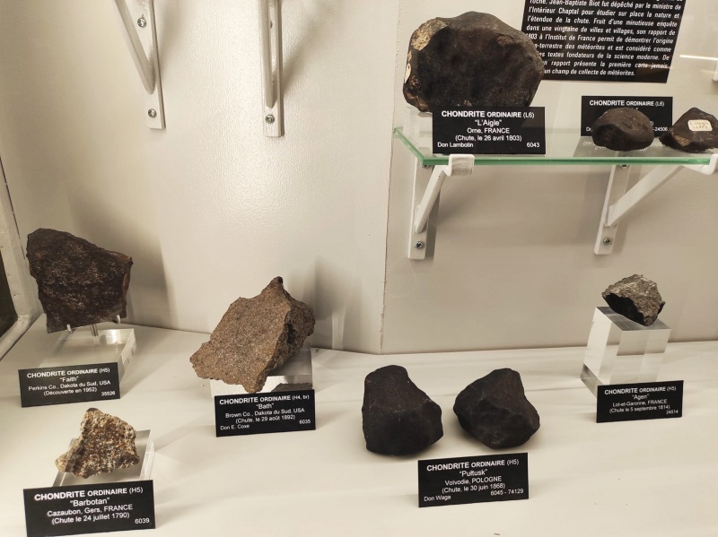 Plik:ParisEdM (meteorite exhibition)-3.jpg