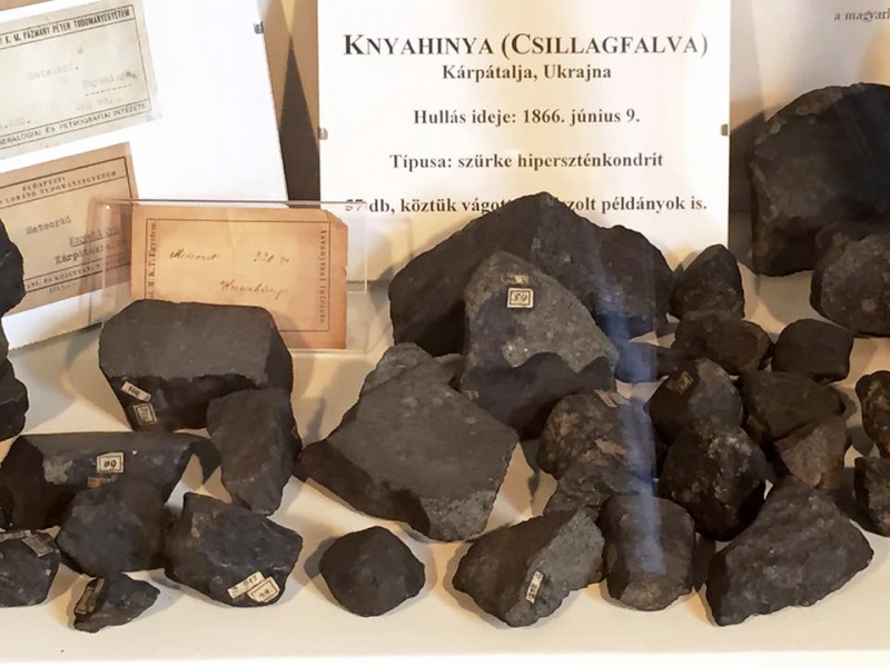 Plik:Knyahinya (ELTE Budapest)-ZK1.jpg