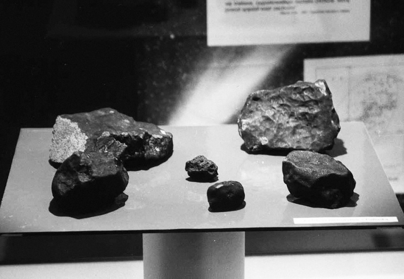 Plik:Pułtusk (Meteoryt 1999-1).jpg