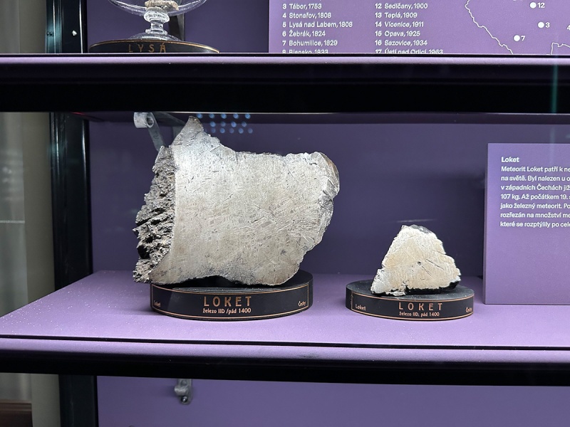 Plik:Elbogen (NHM Prague)-SzK-1.jpg