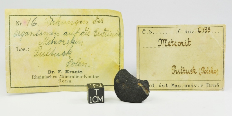 Plik:Pultusk (10g, Tomasz Jakubowski Meteorites Collection).jpg