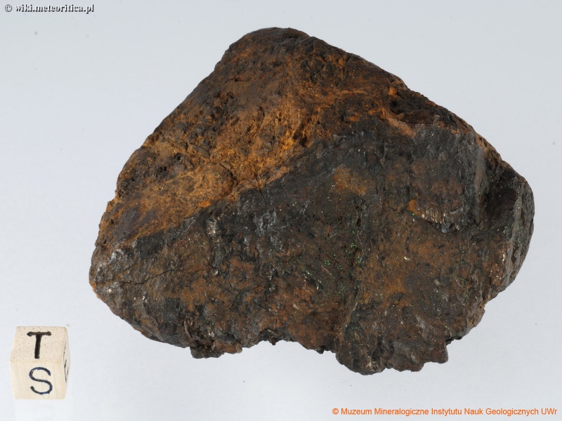 Plik:Magura (Muzeum Mineralogiczne UWr) 2.jpg