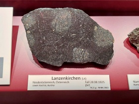 Lanzenkirchen (Michael Vosatka)-derStandard-3.jpg