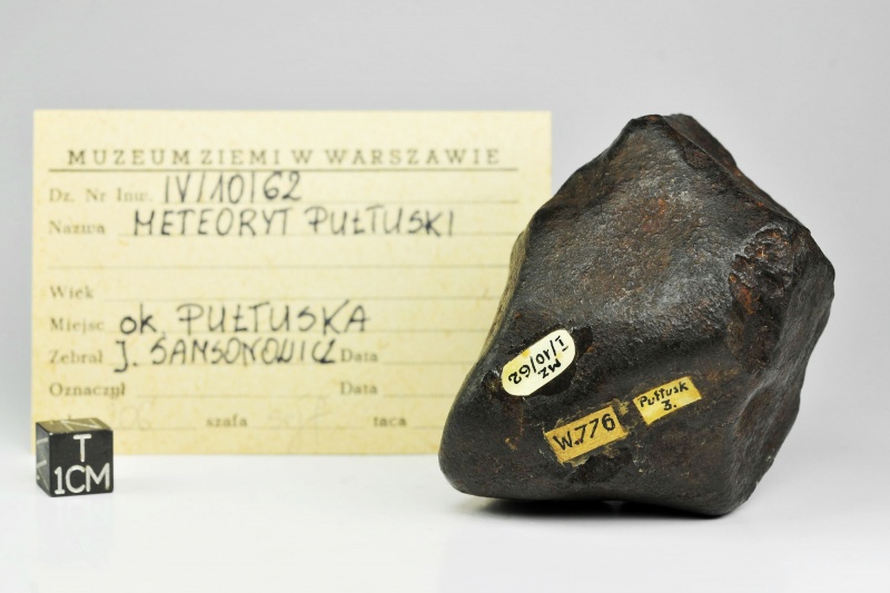Plik:Pultusk (304g, Tomasz Jakubowski Meteorites Collection).jpg